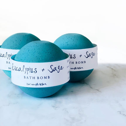 Eucalyptus & Sage Bath Bomb – Essential Oil Infused, Moisturizing & Relaxing
